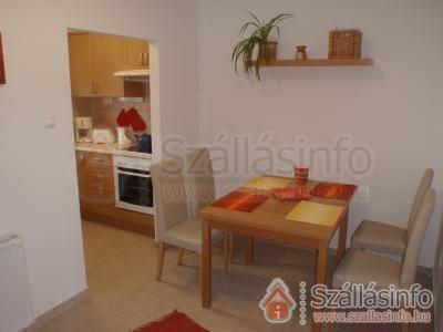 Meszaros Apartman Buk Luaran gambar